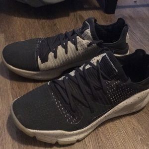 Curry 4 Low. Under Armour Men’s size 9.5